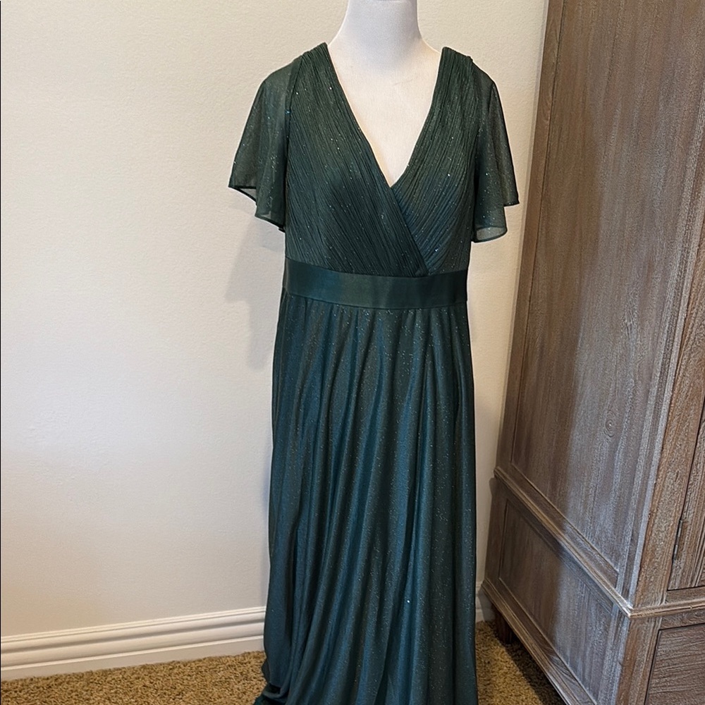 Ever Pretty Green Ruffled Maxi Gown V-Neck